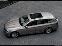 bmw_2011_5-series_touring_1280x960_3.jpg