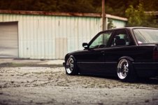 09_e30-wheel-fitment-bagged-poke-662x441.jpg