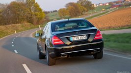 Mercedes-Benz-S600-Guard-2011-1600x900-015.jpg