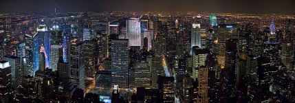 New_York_Midtown_Skyline_at_night_-_Jan_2006_edit1.jpg