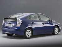 toyota-prius-4553_4.jpeg