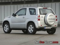 Suzuki-Grand_Vitara_3-door_2009_photo_13.jpg