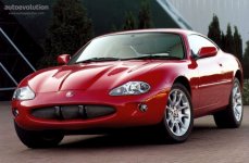 JAGUARXKR-3485_1-768x504.jpg