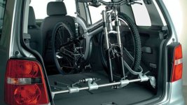 2004-78186-vw-touran-interior-bicycle-carrier1.jpg