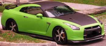 1260204251_green-nissan-gt-r_1600x0w.jpg